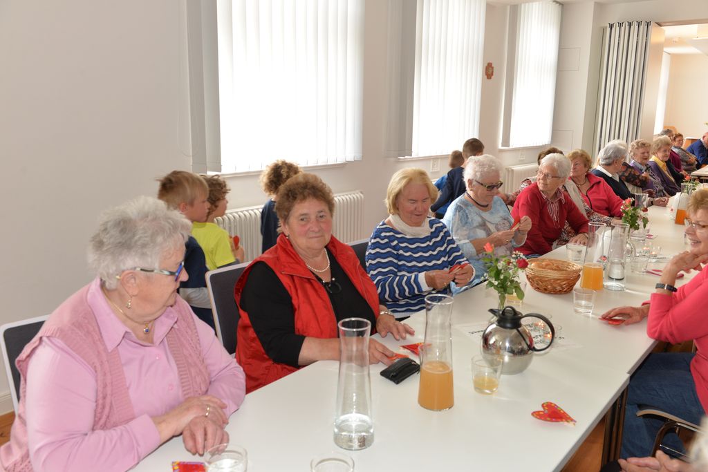Muttertag_Senioren_KiGa_2019_foto_hilmer022 | Pfarrgemeinde Atting-Rain